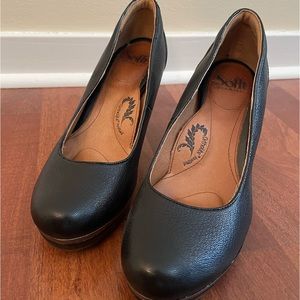 Sofft Size 8M heels